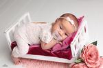 Newborn photo shoot - why is it important to book a photo shoot in advance