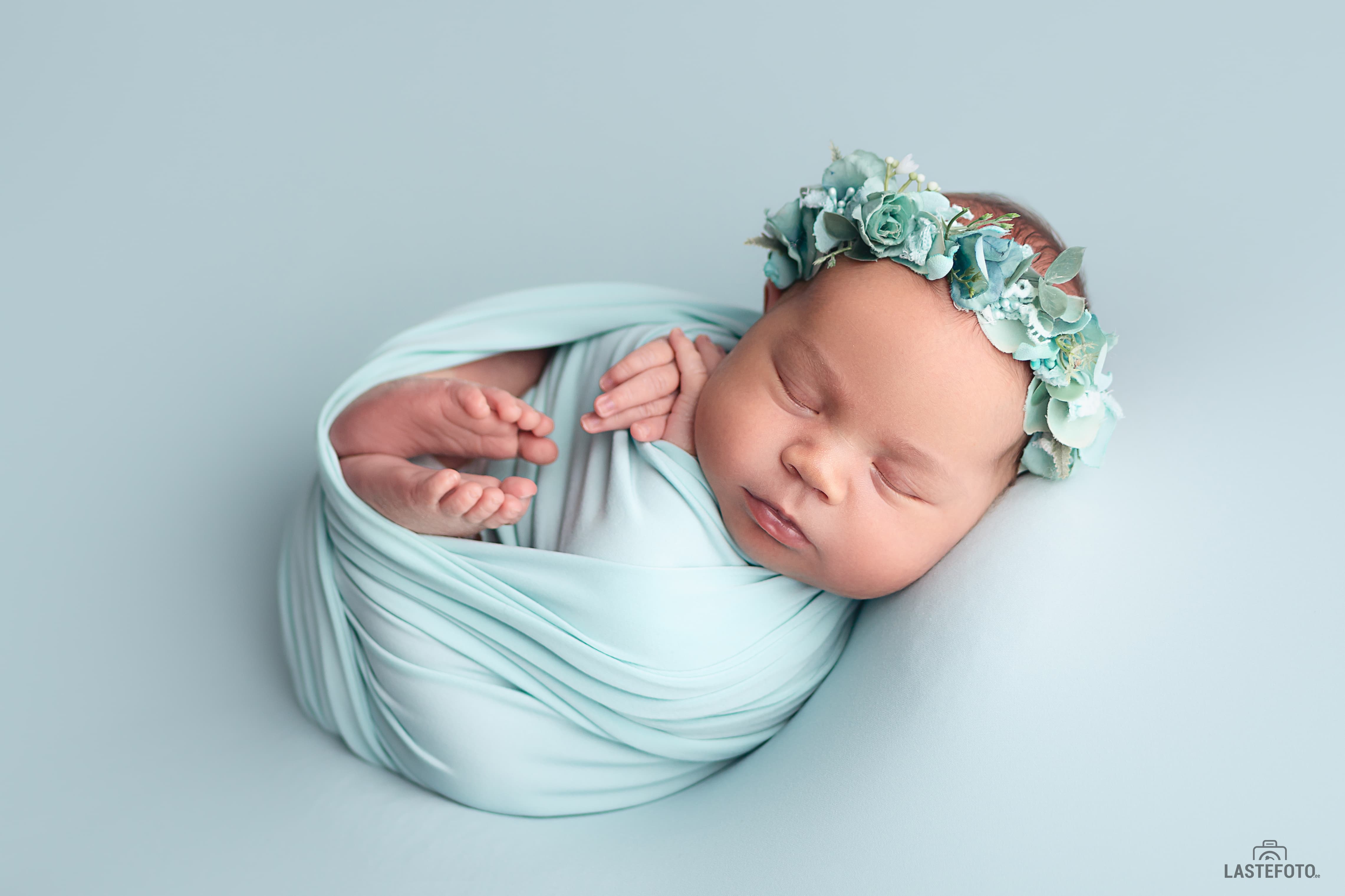 Newborn photo shoot in Tallinn