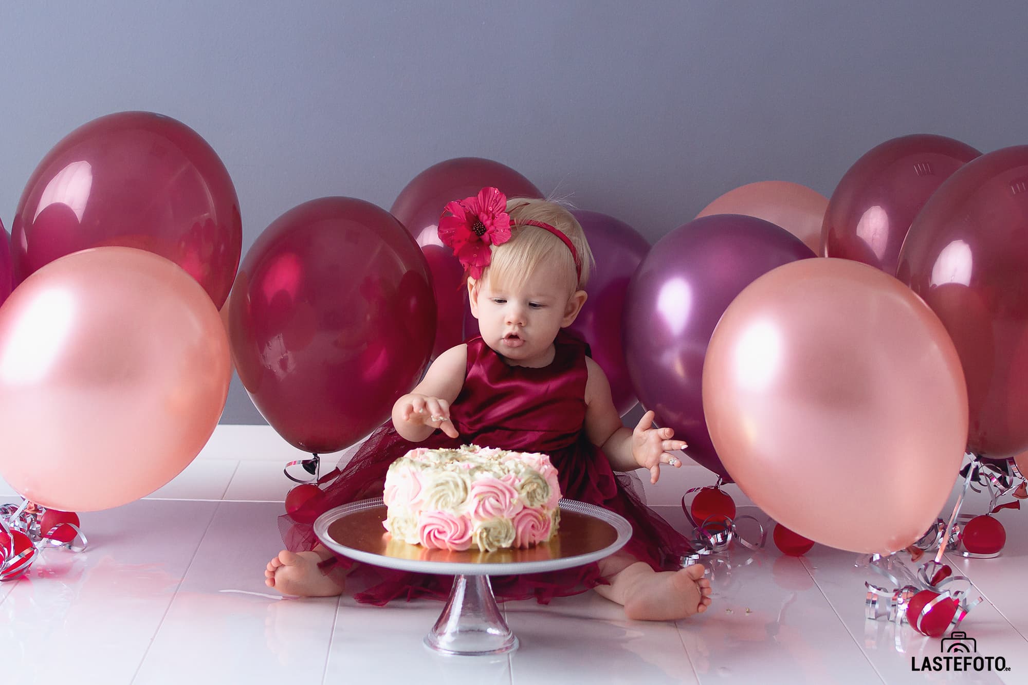 cake smash photo shoot in studio