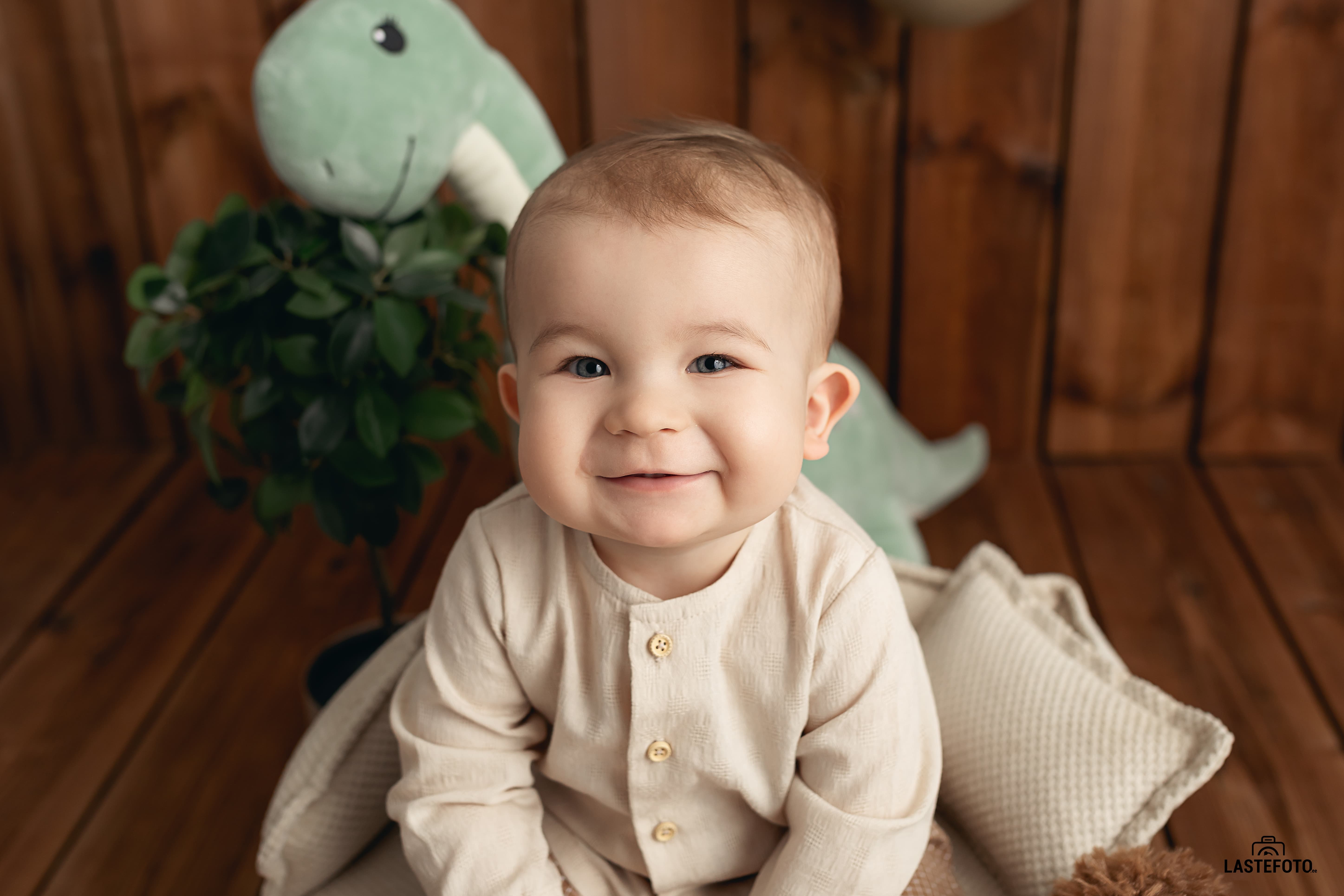 Baby photo shoot in the studio