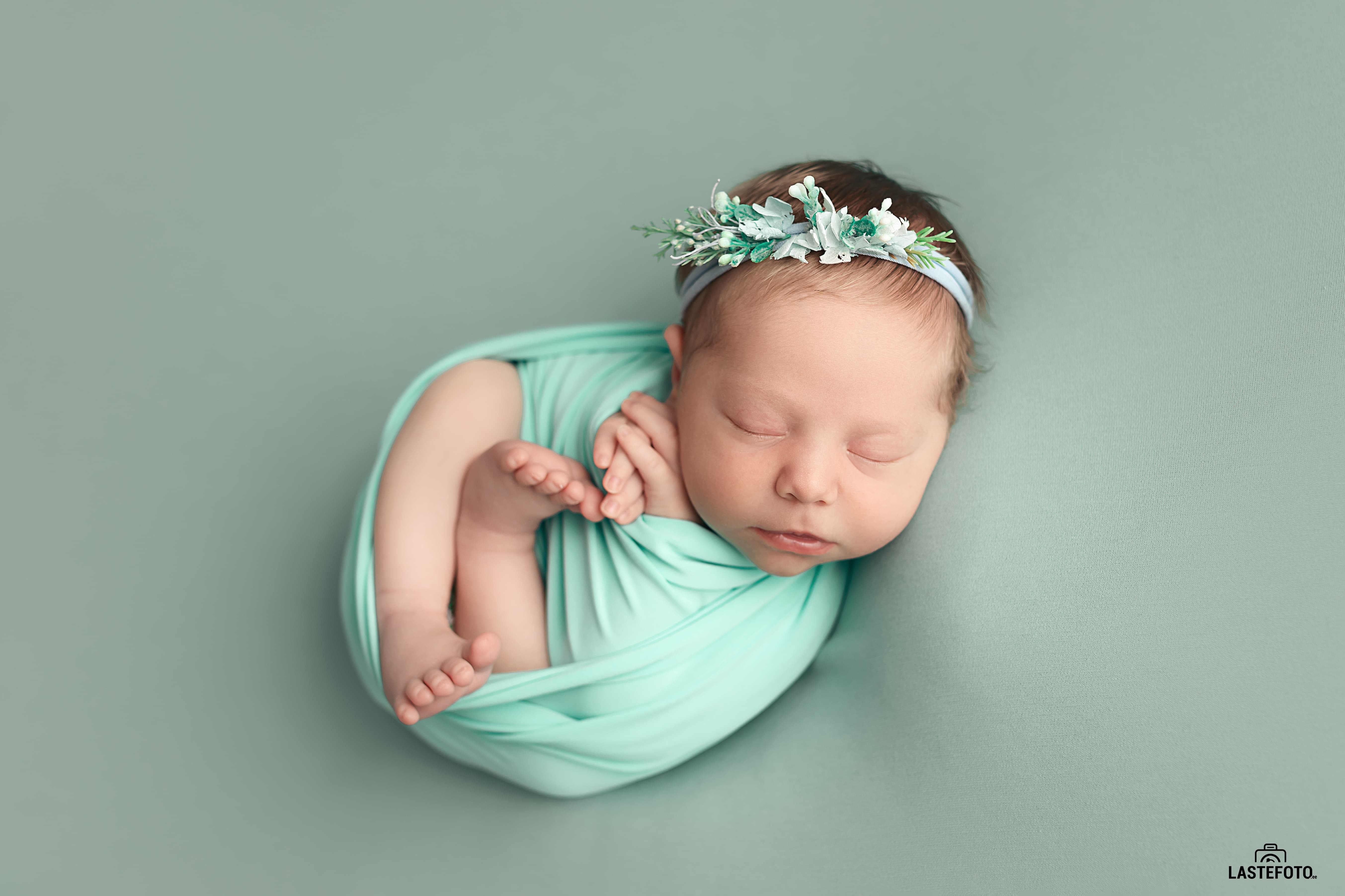 Newborn photo shoot in Tallinn