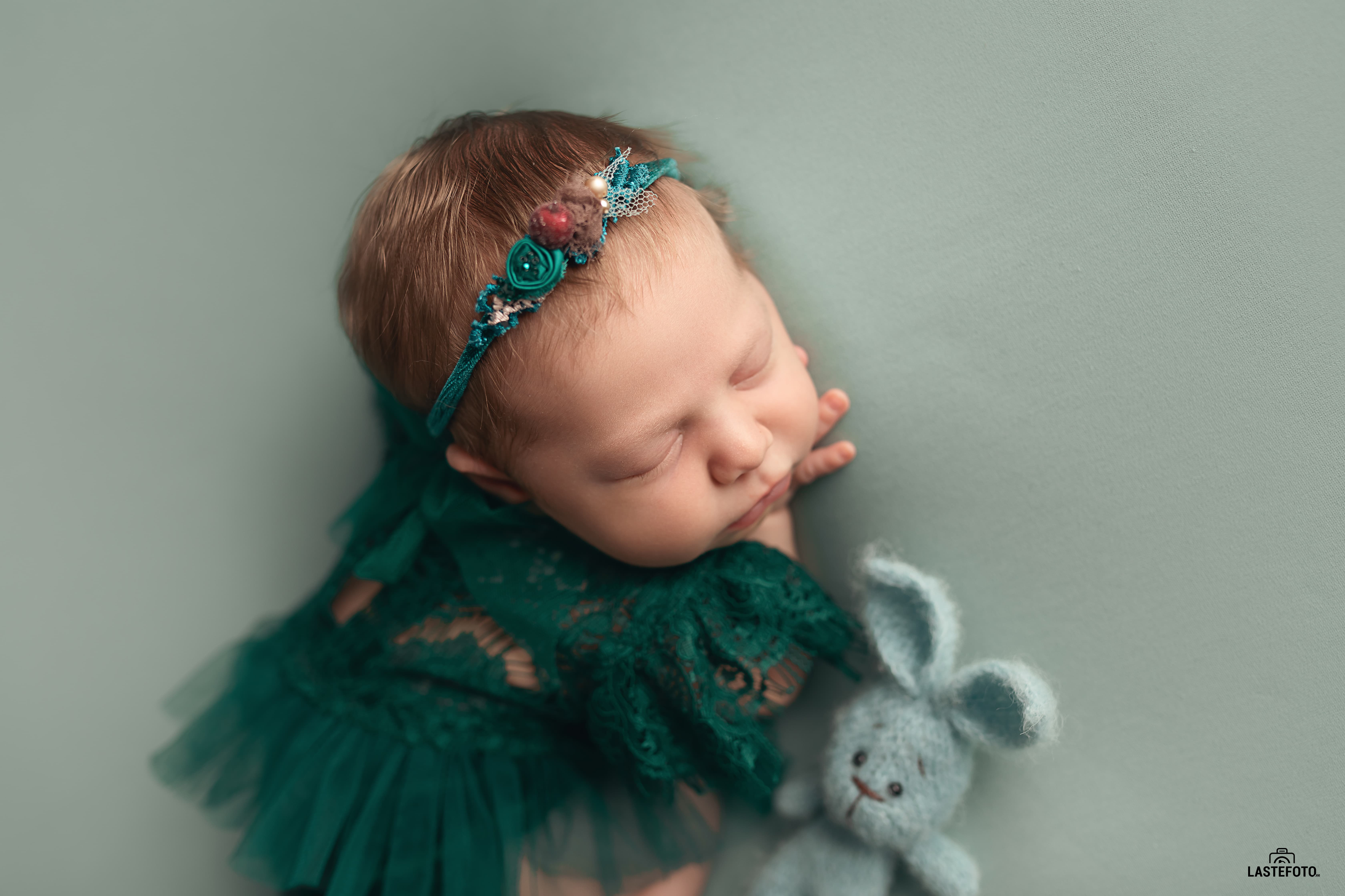 Fine Art Newborn Photography Posing Techniques