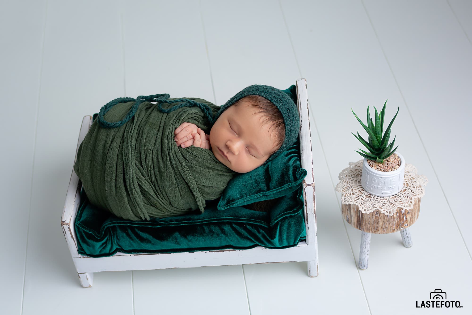 newborn photo shoot in Tallinn