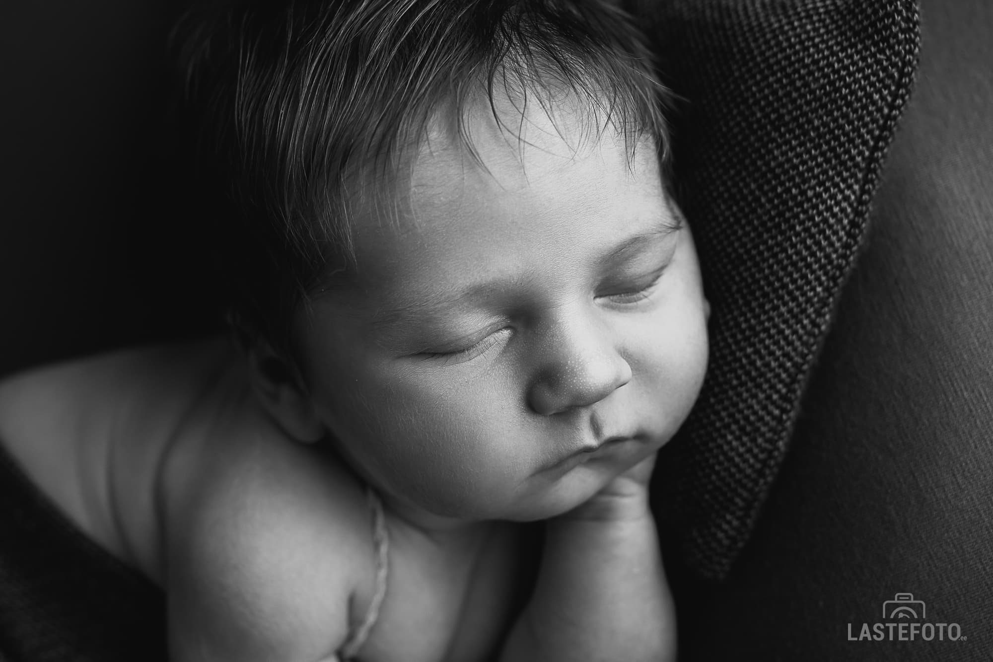 newborn session in Tallinn