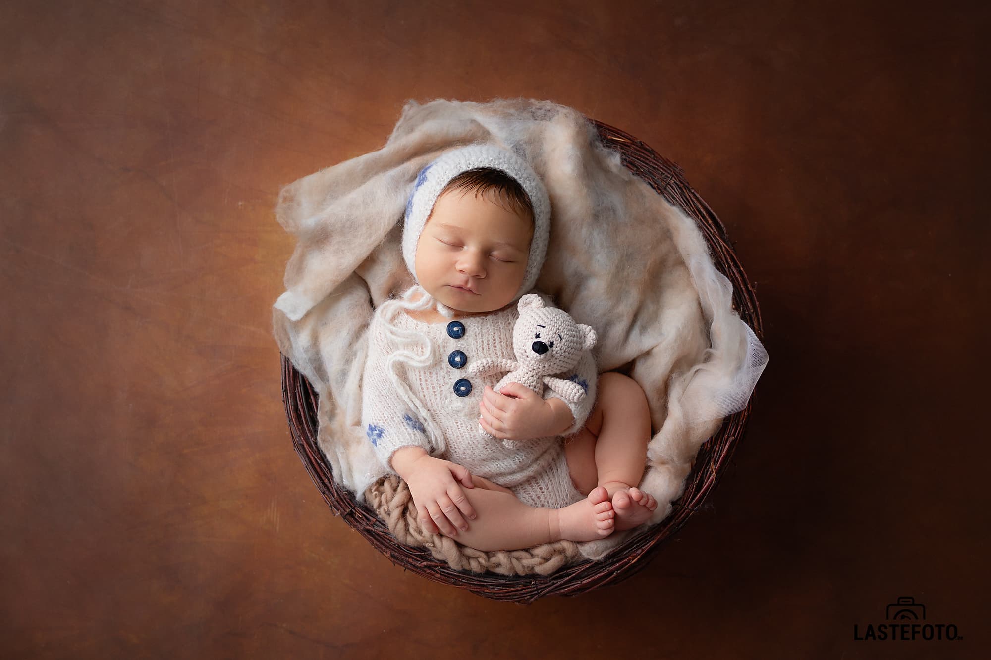 newborn photo shoot in Tallinn