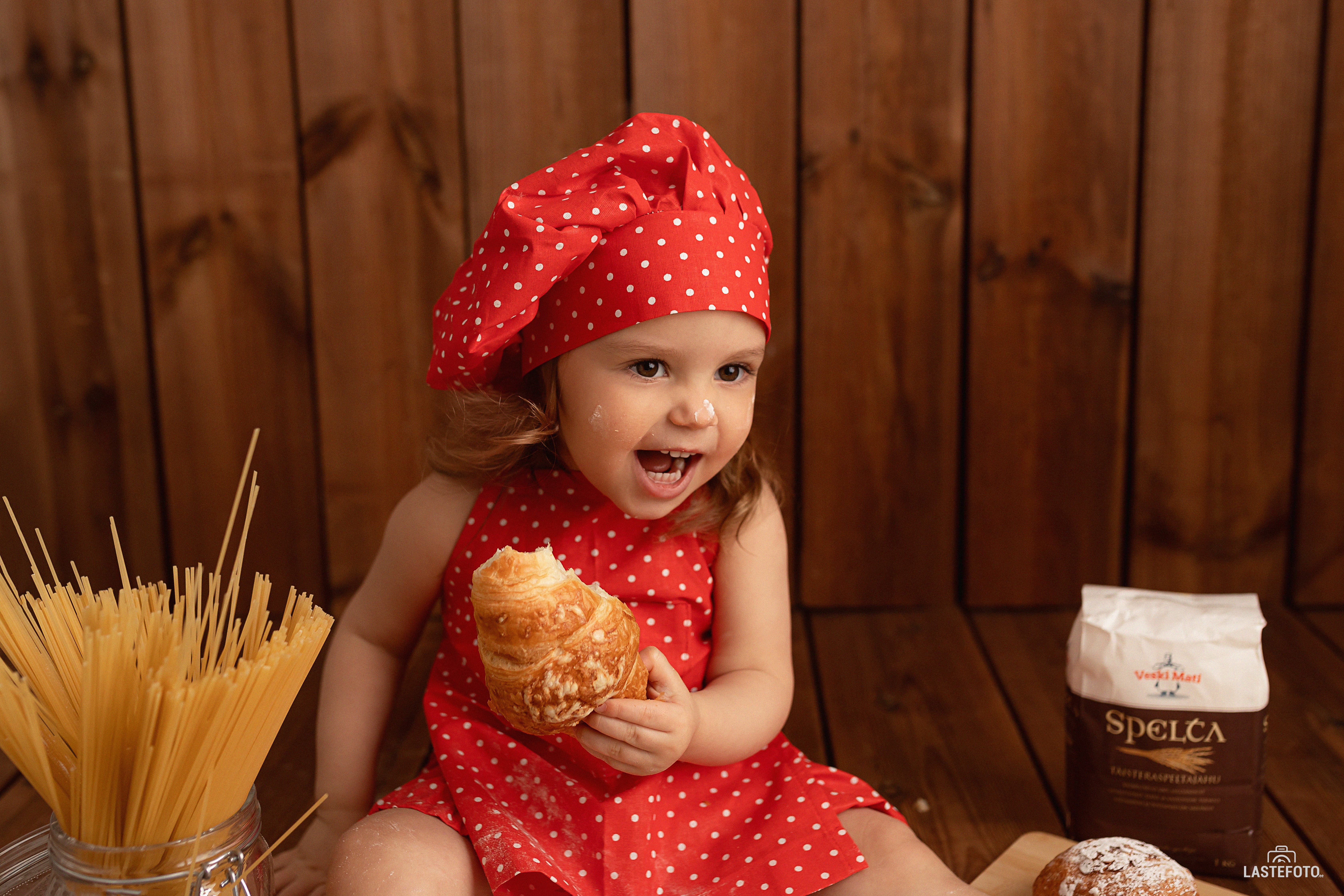 Baby photo shoot in the studio